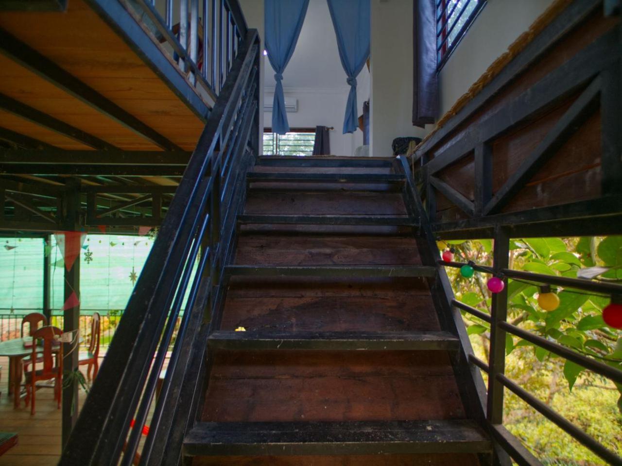 Manel Guesthouse And Restaurant 森莫诺隆 外观 照片