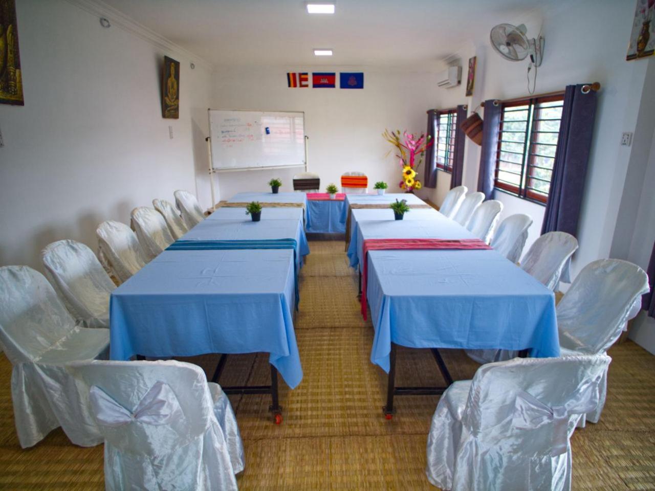 Manel Guesthouse And Restaurant 森莫诺隆 外观 照片