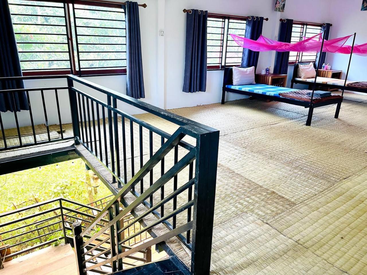 Manel Guesthouse And Restaurant 森莫诺隆 外观 照片